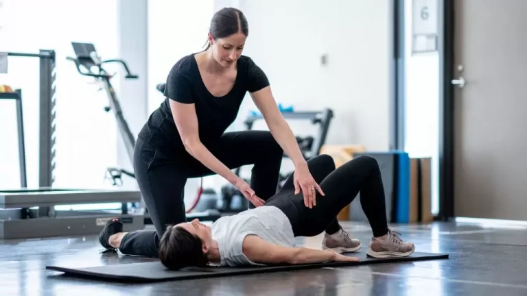 What Minimally Invasive Treatments Are Available for Urinary Incontinence Singapore