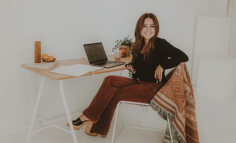 How Writers Build Trustworthy Online Identities